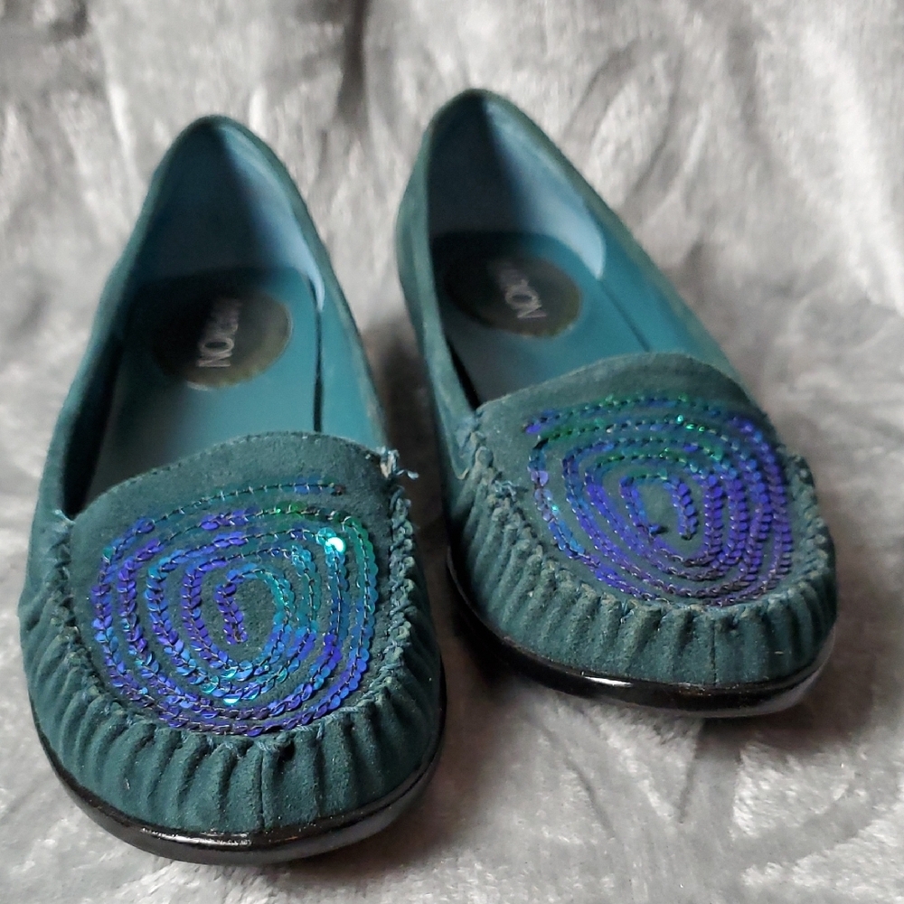 Vintage Markon Teal Suede Flats – Sequin Swirl Detail – Size 8